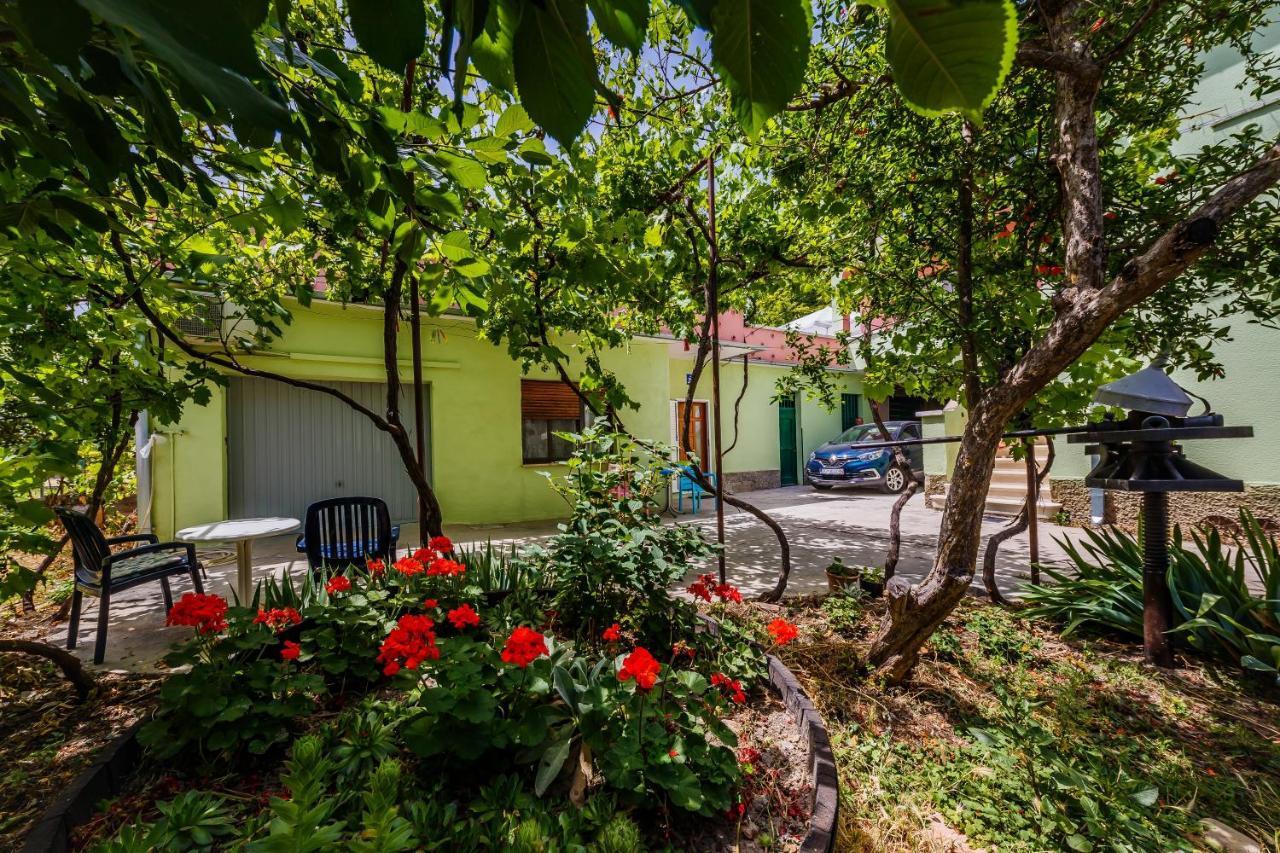 Apartments By The Sea Kastel Stari, Kastela - 14577 Extérieur photo